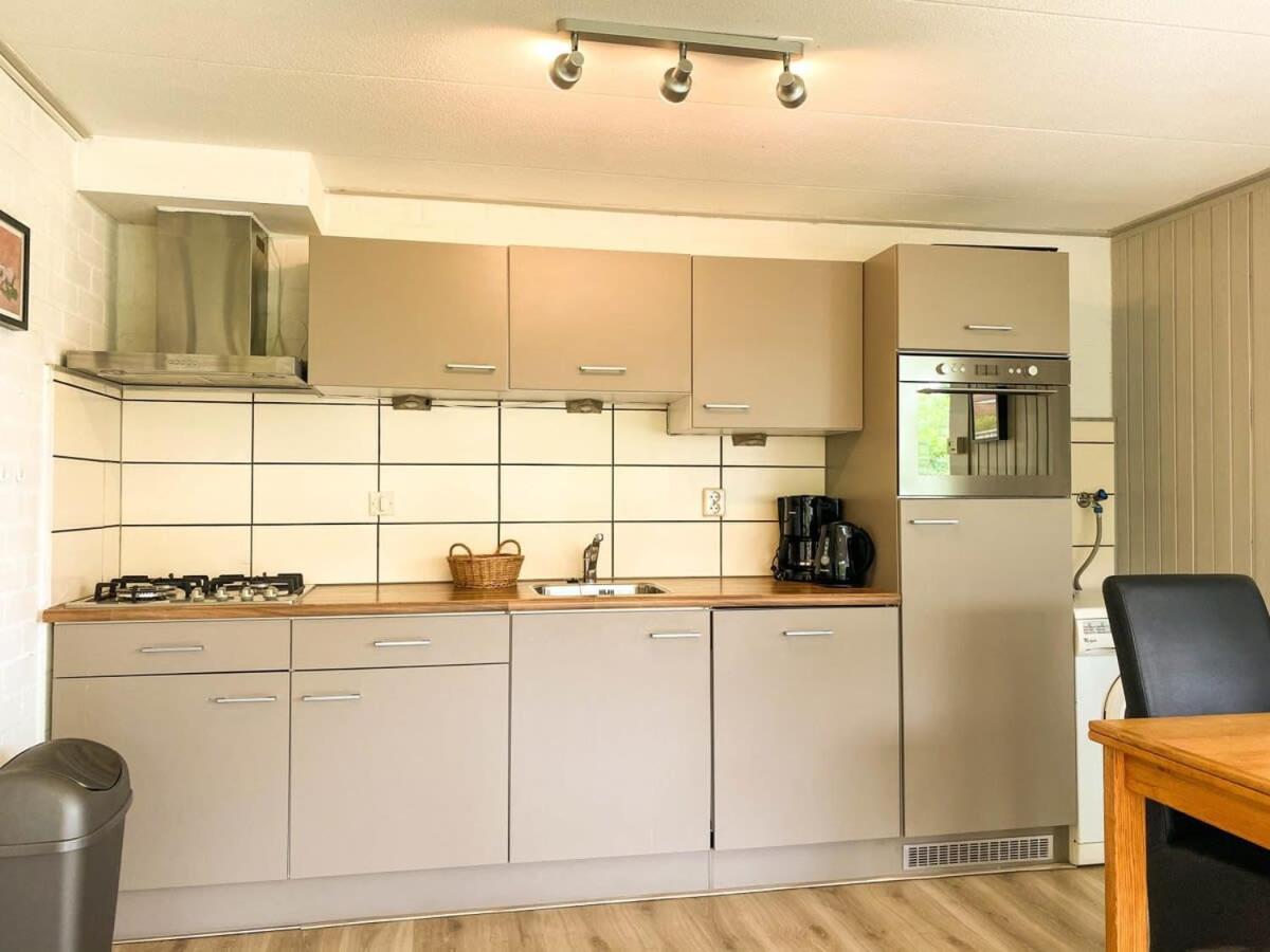 Hello Zeeland - Vakantiehuis Duinroos 167 Breskens Exteriör bild